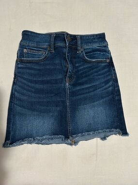 American Eagle Dark Wash Frayed Hem Denim Mini Skirt